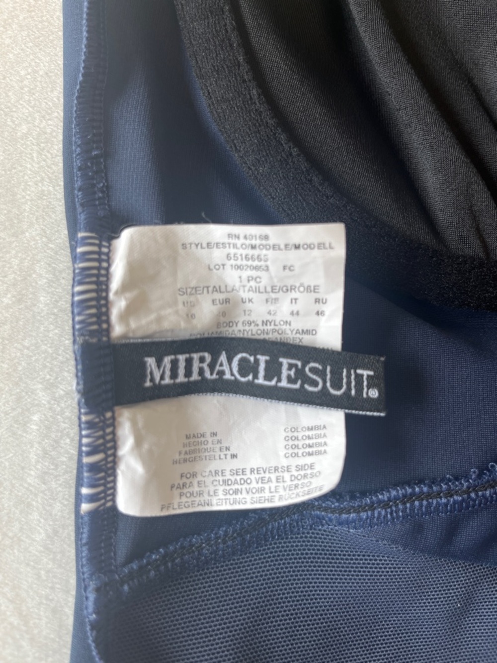 Miraclesuit Madero 10 - Picture 7 of 8